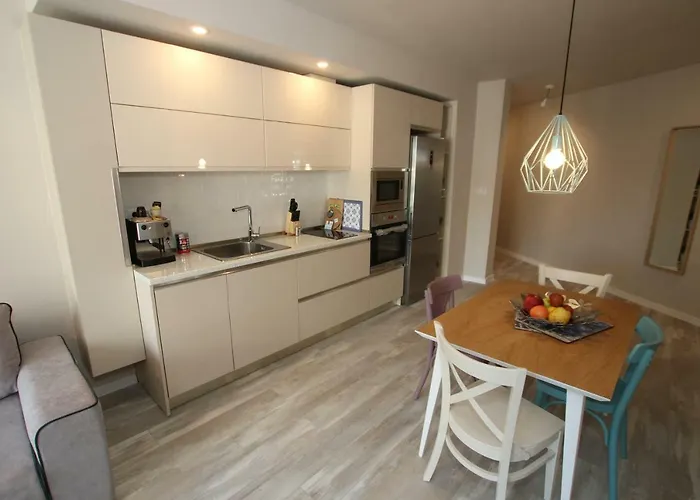 Angelov * فارنا