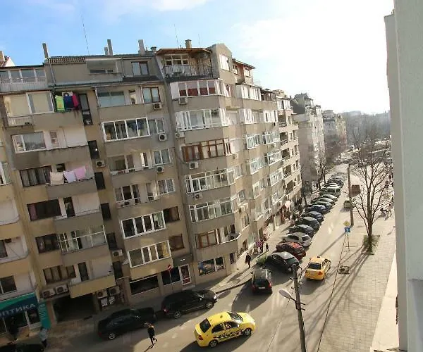 Angelov شقة فارنا